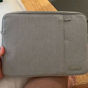 Misiso laptop sleeve